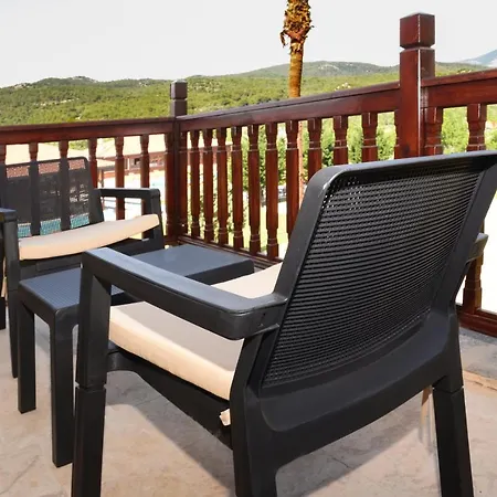Ensoinn Hotel מלון 3*