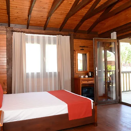 Ensoinn Hotel מלון 3*